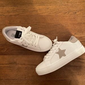 Steve Madden sneakers